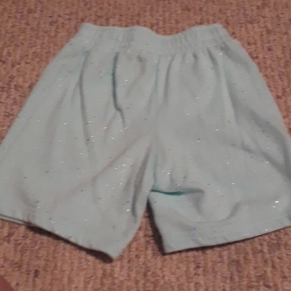 Shorts - Picture 3 of 3